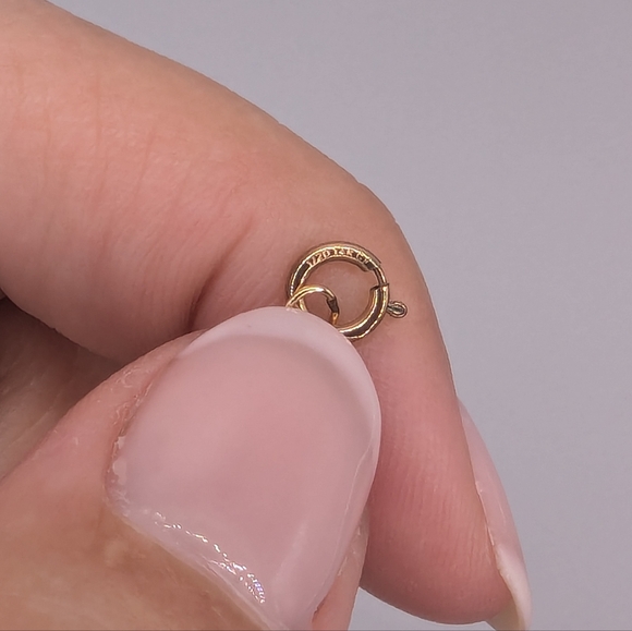 Minimalist marble square necklace with rose gold chain - Picture 4 of 5